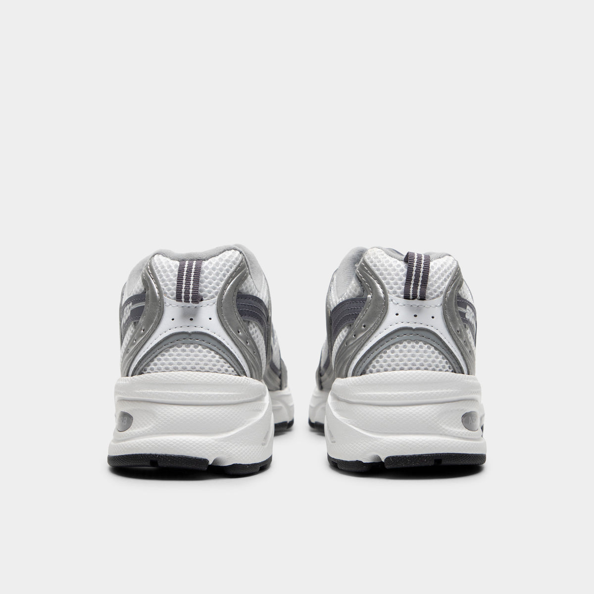 New Balance 530 / Silver Metallic