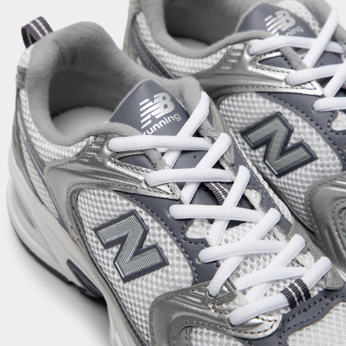 New Balance 530 / Silver Metallic