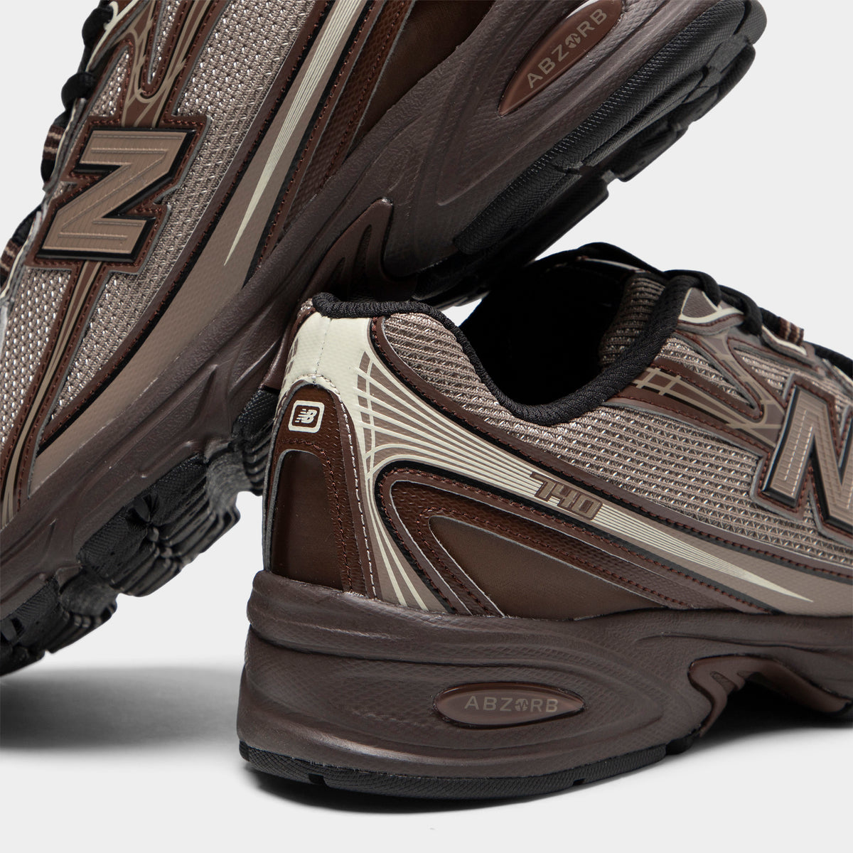 New Balance 740 Champignon / Pumpernickel