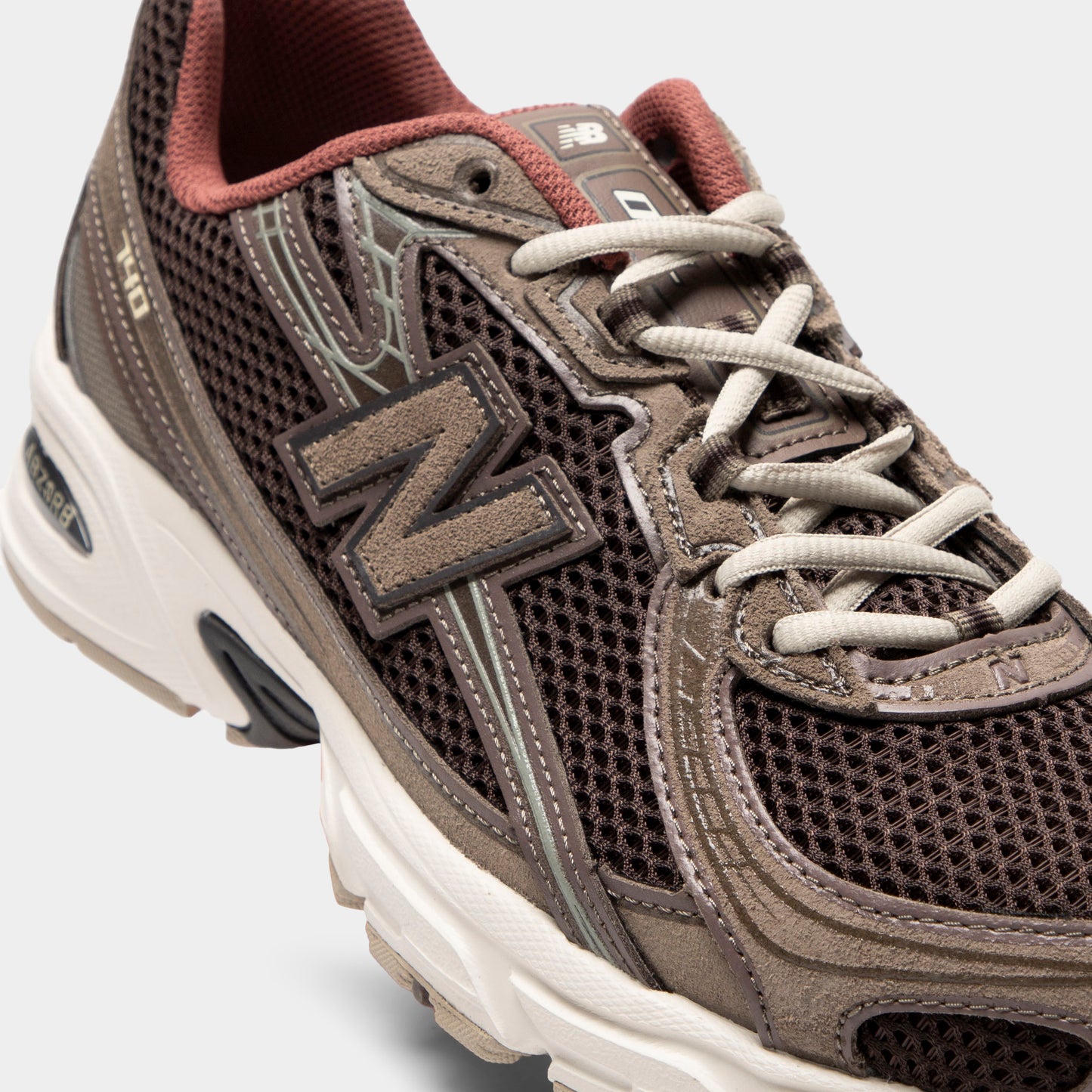 New Balance 740 Cortado / Thunder Brown