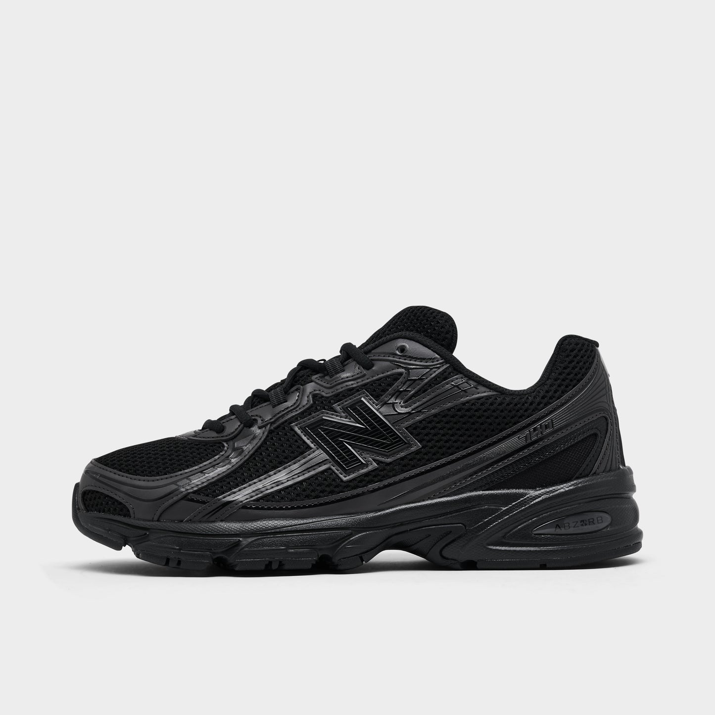 New Balance 740 Black / Black