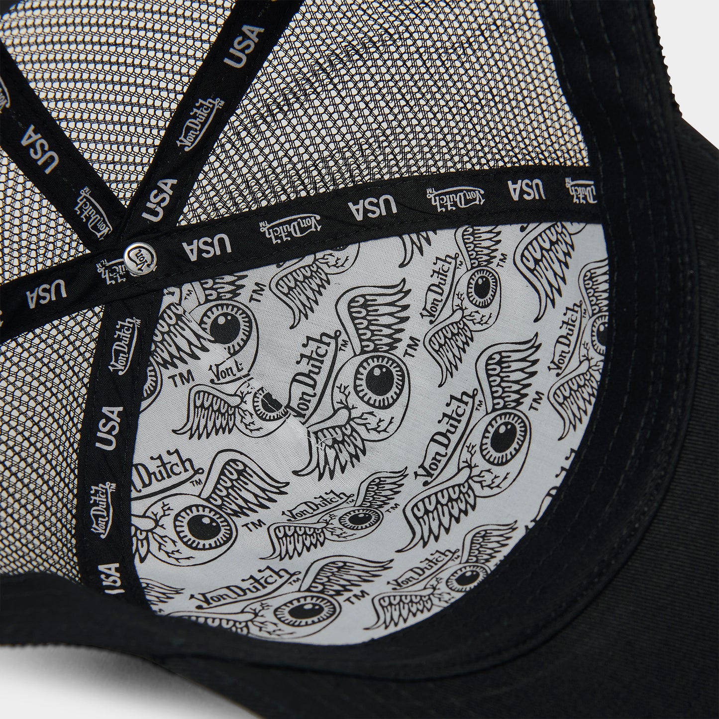 Von Dutch Staple Trucker Black / White