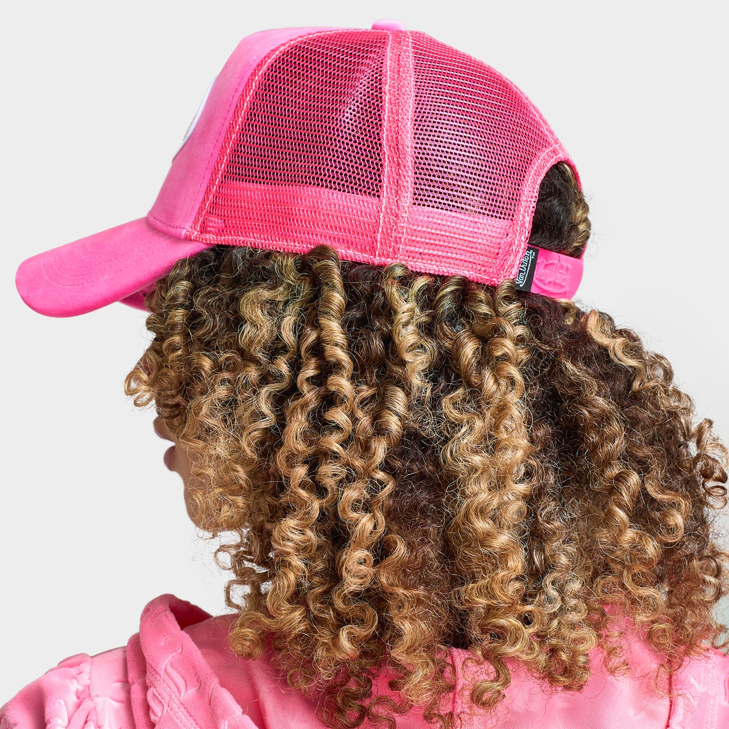 Von Dutch Velvet Trucker Hat / Pink