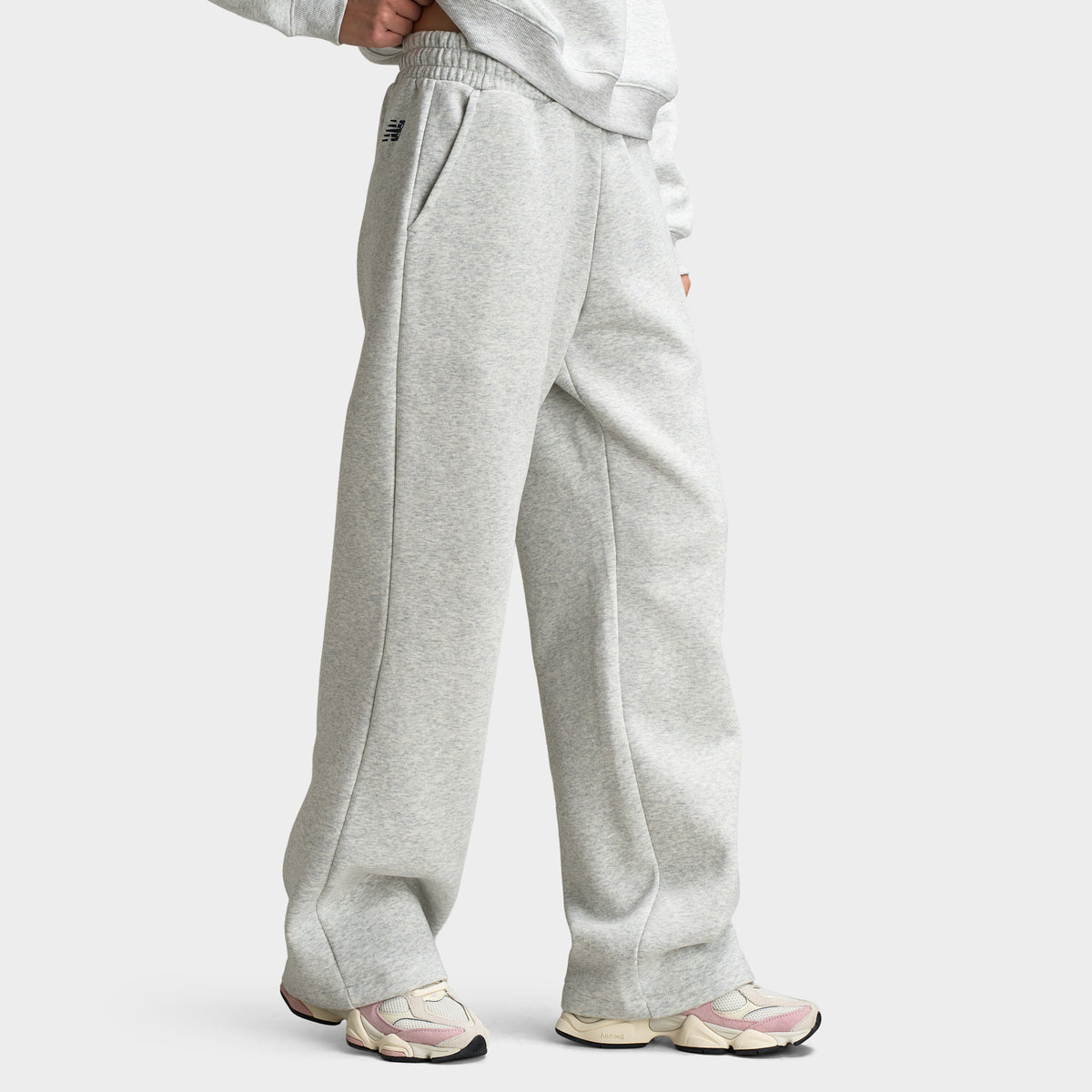 New Balance Varsity Wide Leg Jogger / Ash Heather