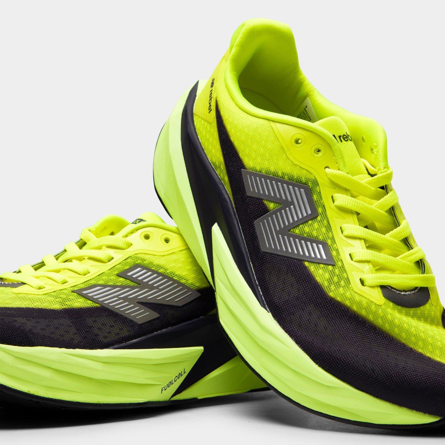 New Balance FuelCell Rebel v5 pour femme Vert alcalin / Baie de Boysen