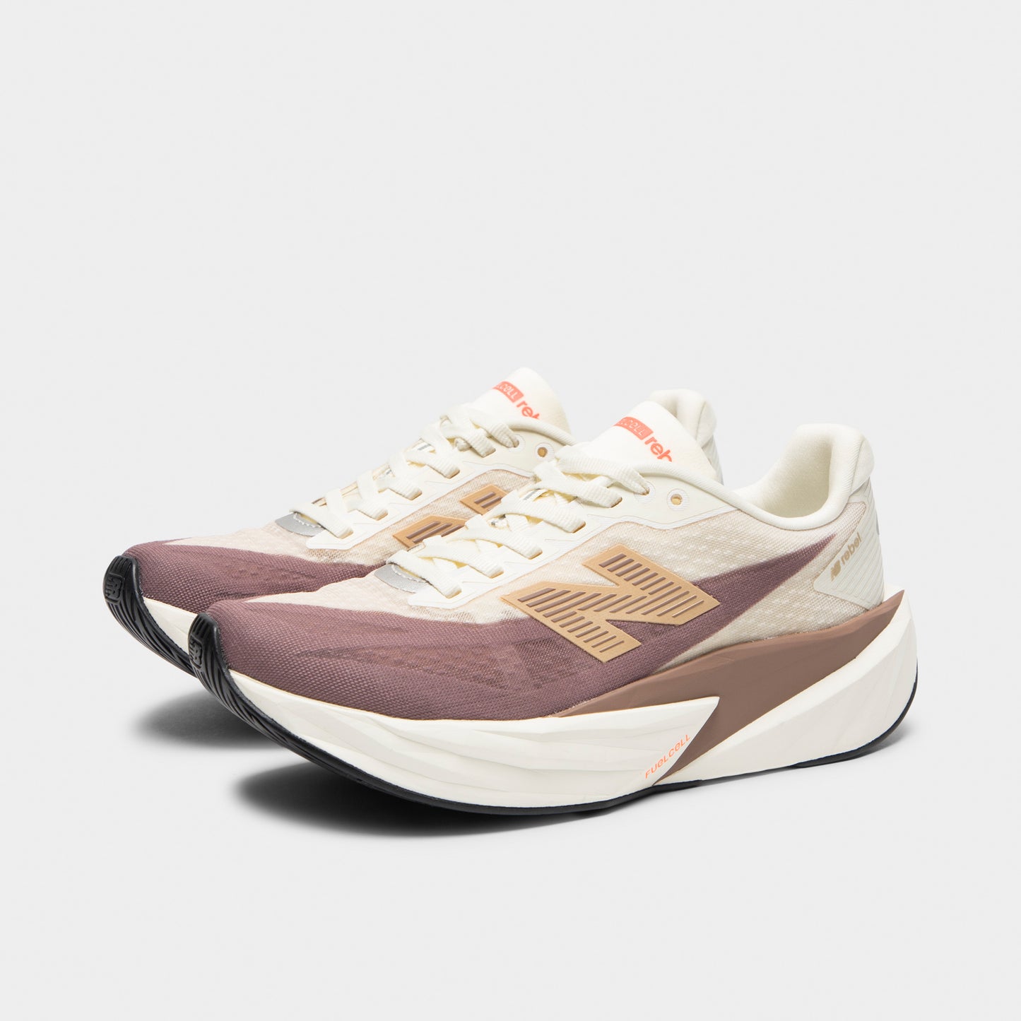 New Balance Women's FuelCell Rebel v5 Angora / Earth Shadow