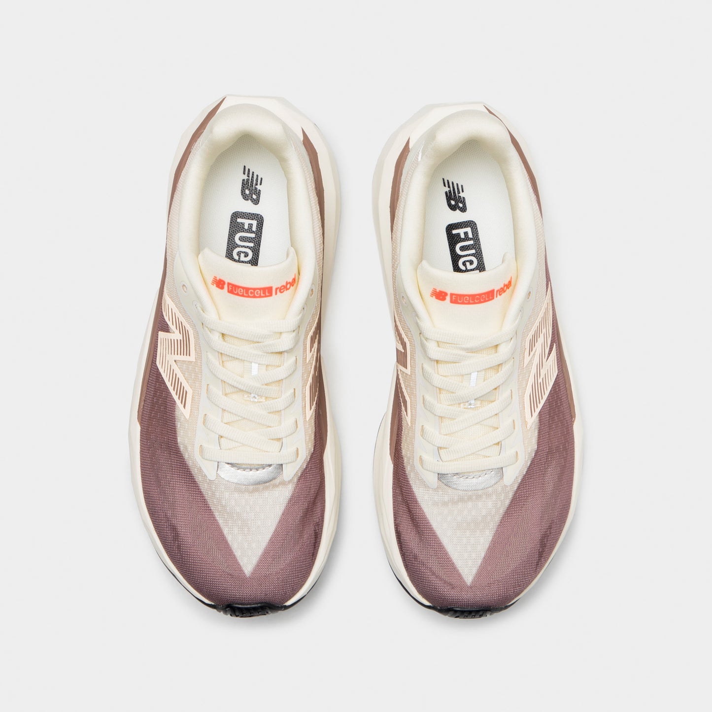 New Balance Women's FuelCell Rebel v5 Angora / Earth Shadow