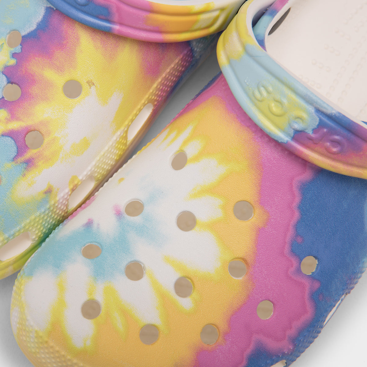 Womens pastel hotsell tie dye crocs