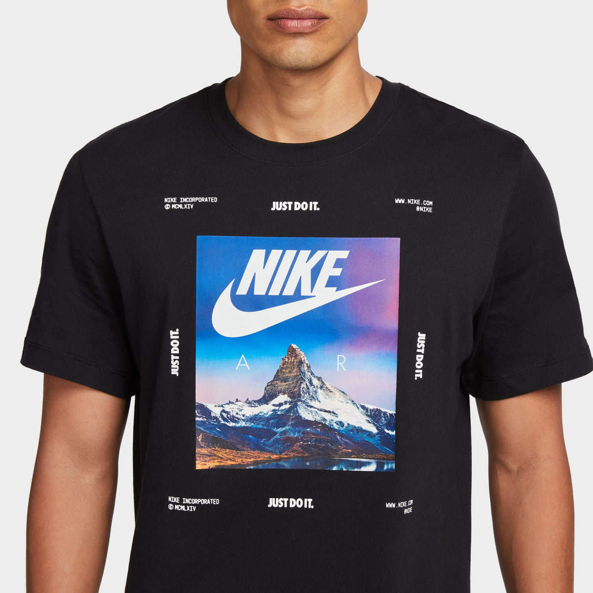 Nike Sportswear T-shirt / Black