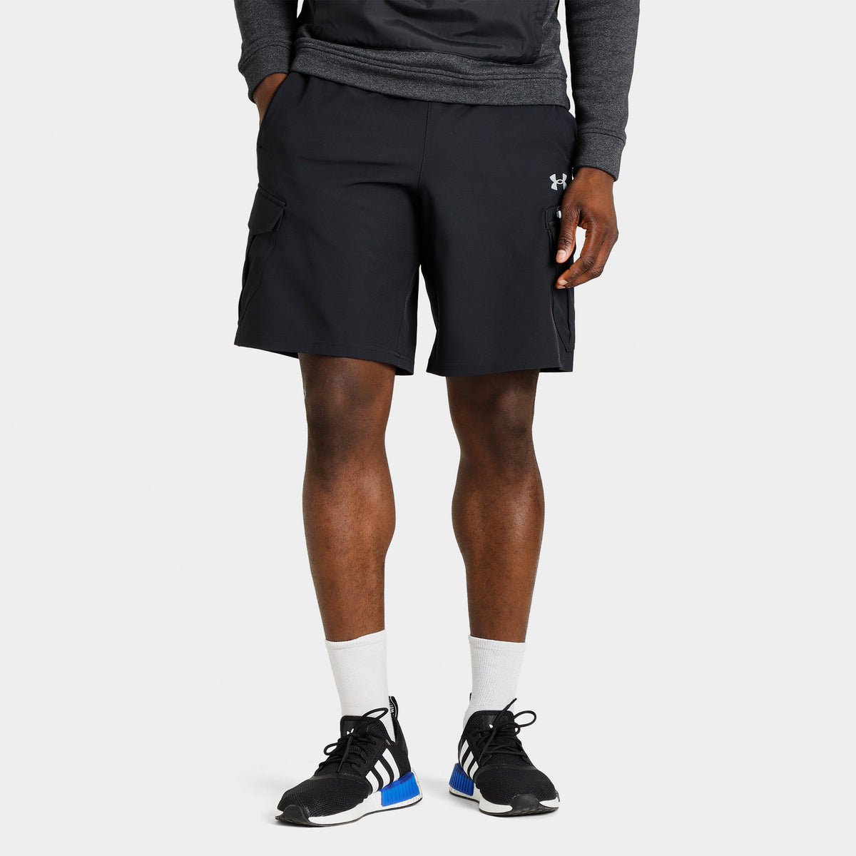 Under Armour Mantra Cargo Shorts, Black/Pitch Gray, 30