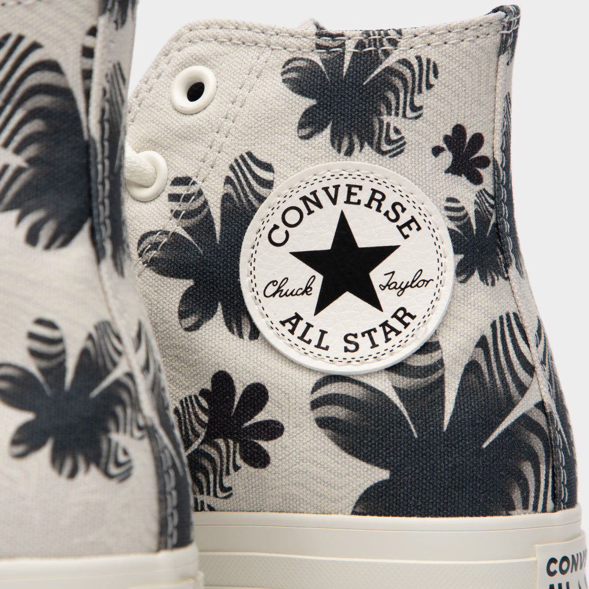 Converse chuck taylor light sale