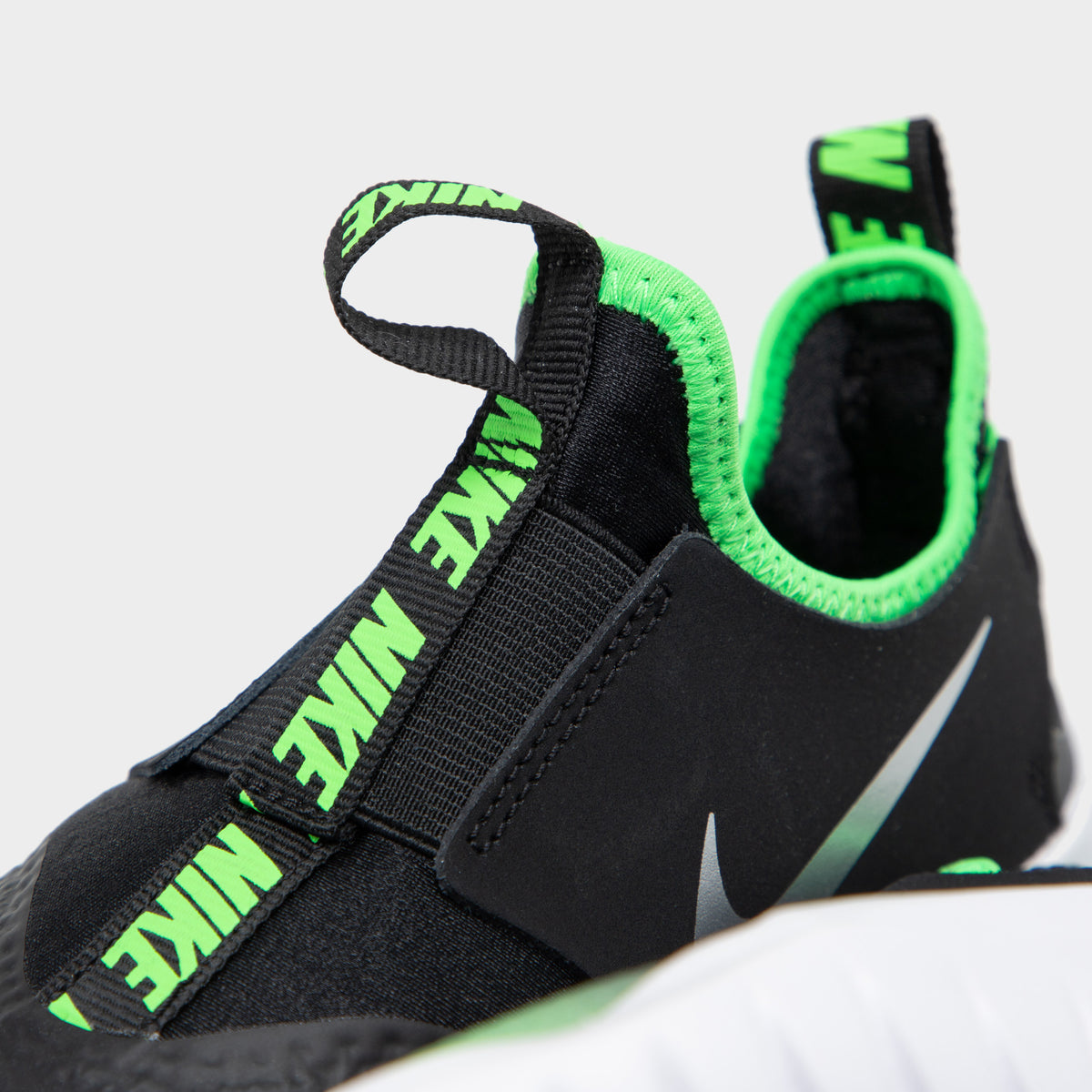 Nike Flex Runner GS Black Chrome Green Strike