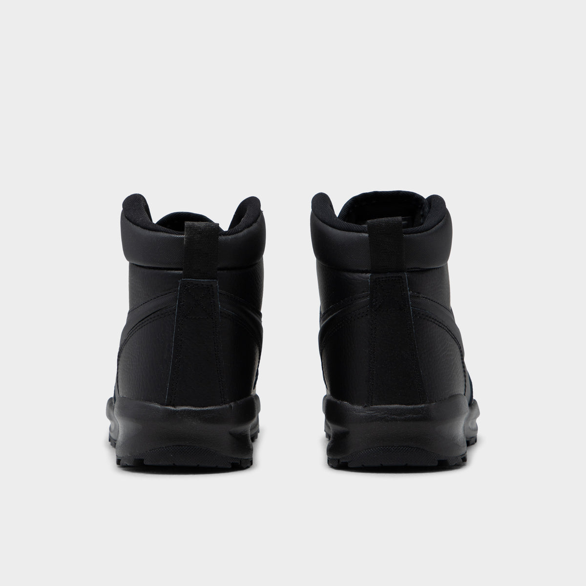 Black nike manoa hotsell