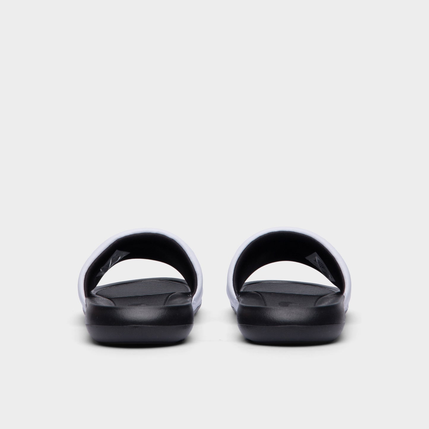 Nike Victori One Black / Black / White