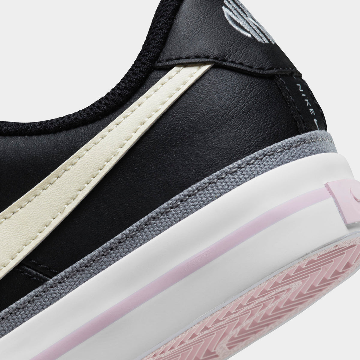 Nike court royale gs hotsell black