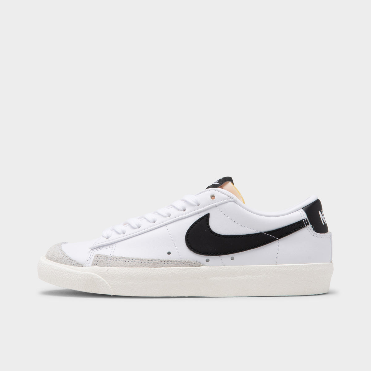 Nike blazer clearance white leather low