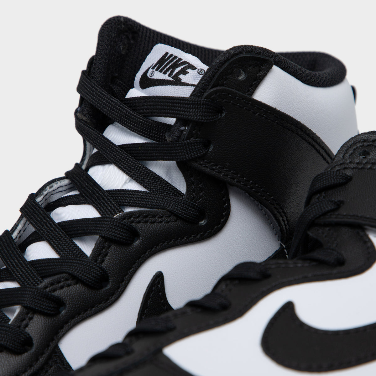 Nike high top retro on sale