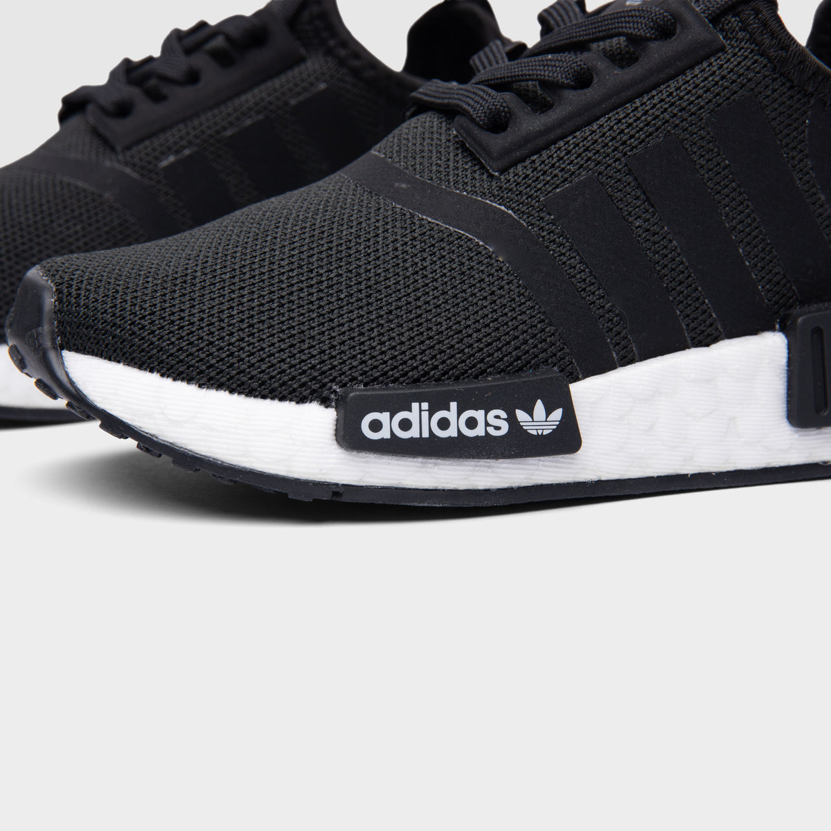 Kids adidas deals nmd r1