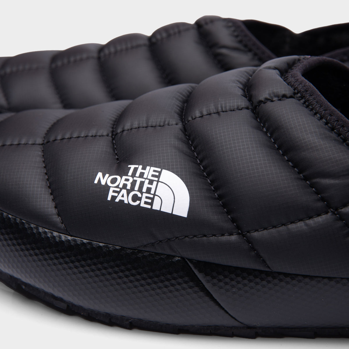 North face thermoball tnf black top