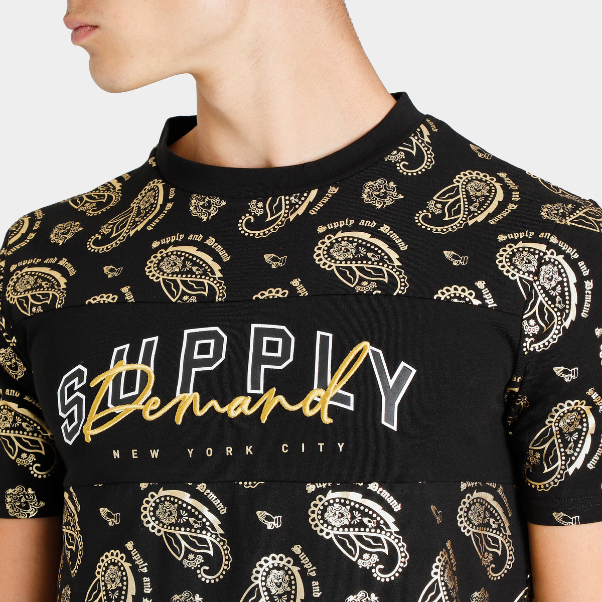 Supply & Demand Paisley Shine T-shirt Black / Gold