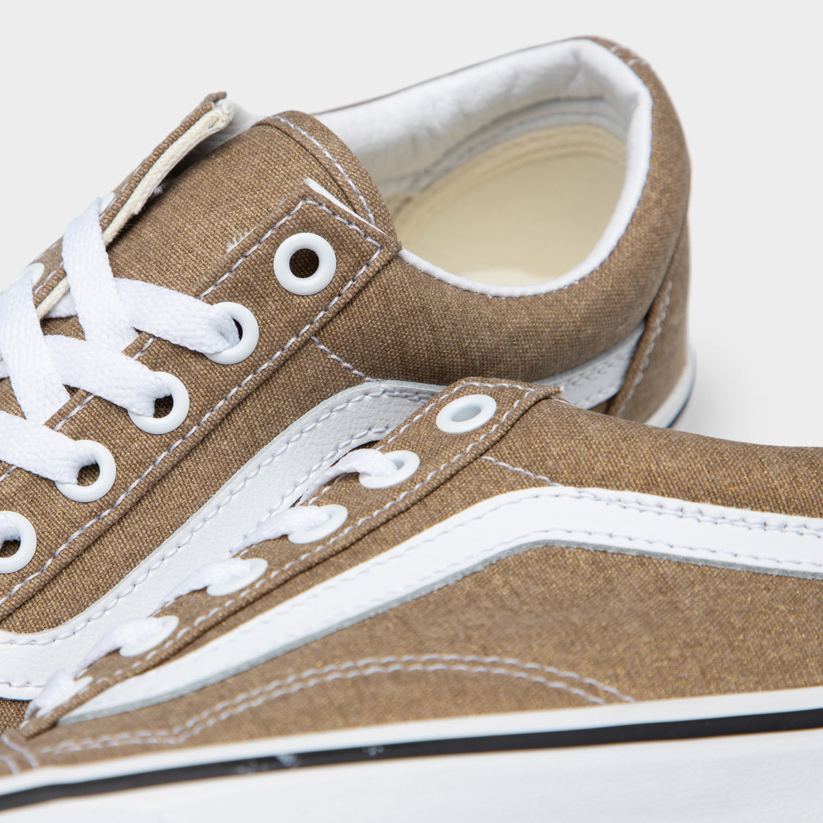 Vans old skool store tigers eye true white