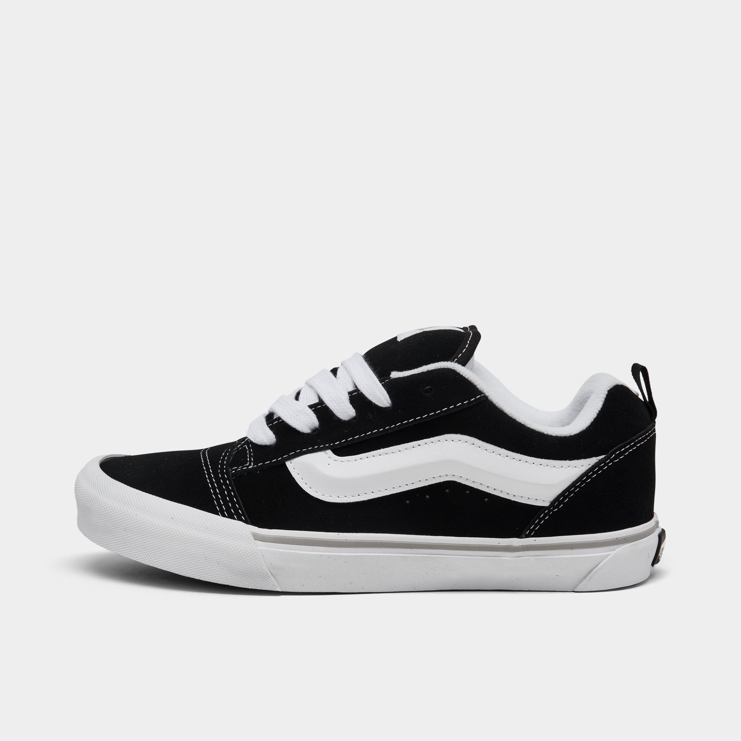 スケートボード Vans Knu Skool Black/True White 11.0 Vans Juniors' Knu Skool Black / White – JD Sports