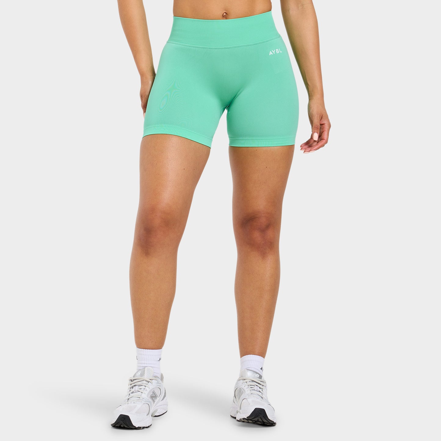 AYBL Women's Adapt Seamless Shorts / Spring Mint