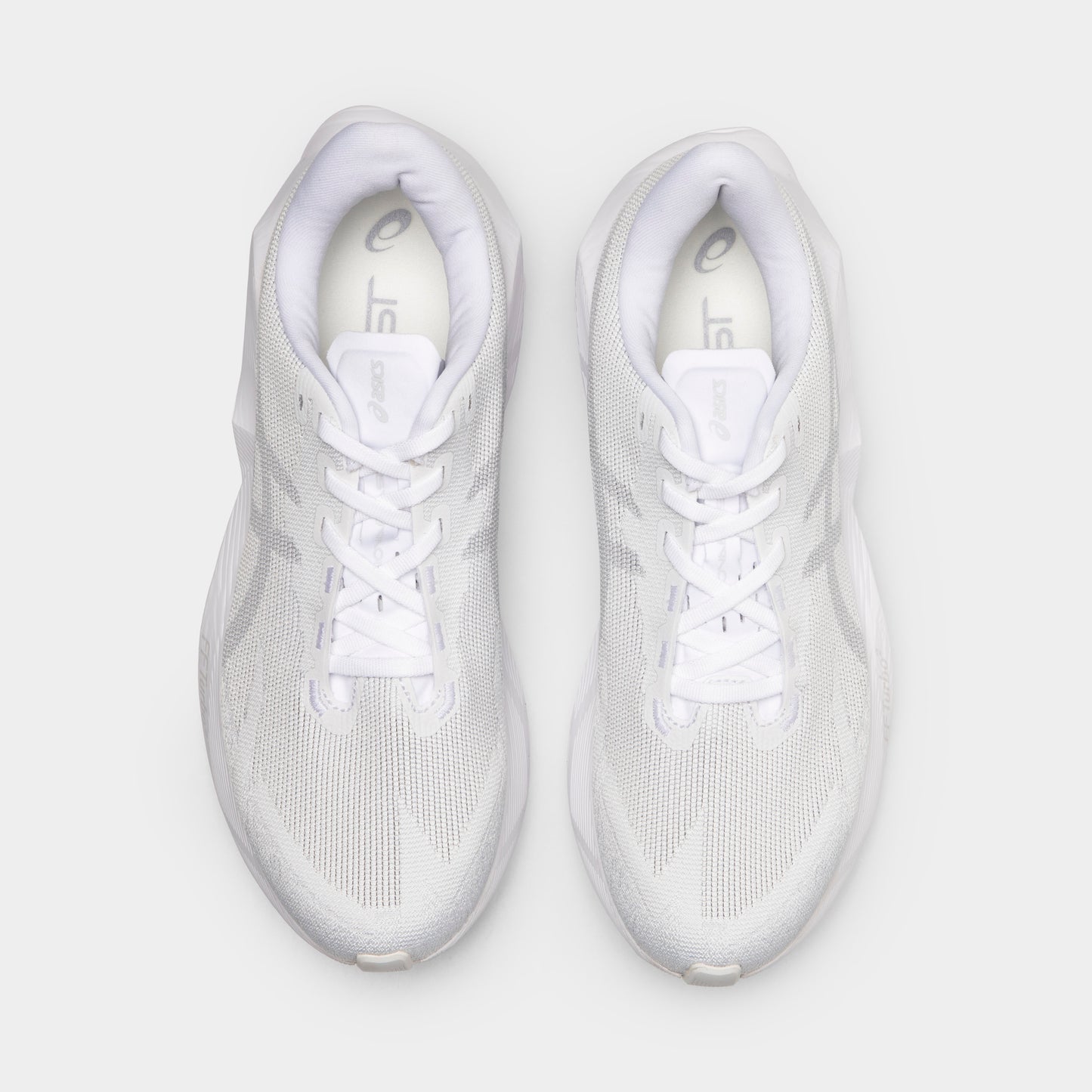 ASICS Novablast 6 White / White