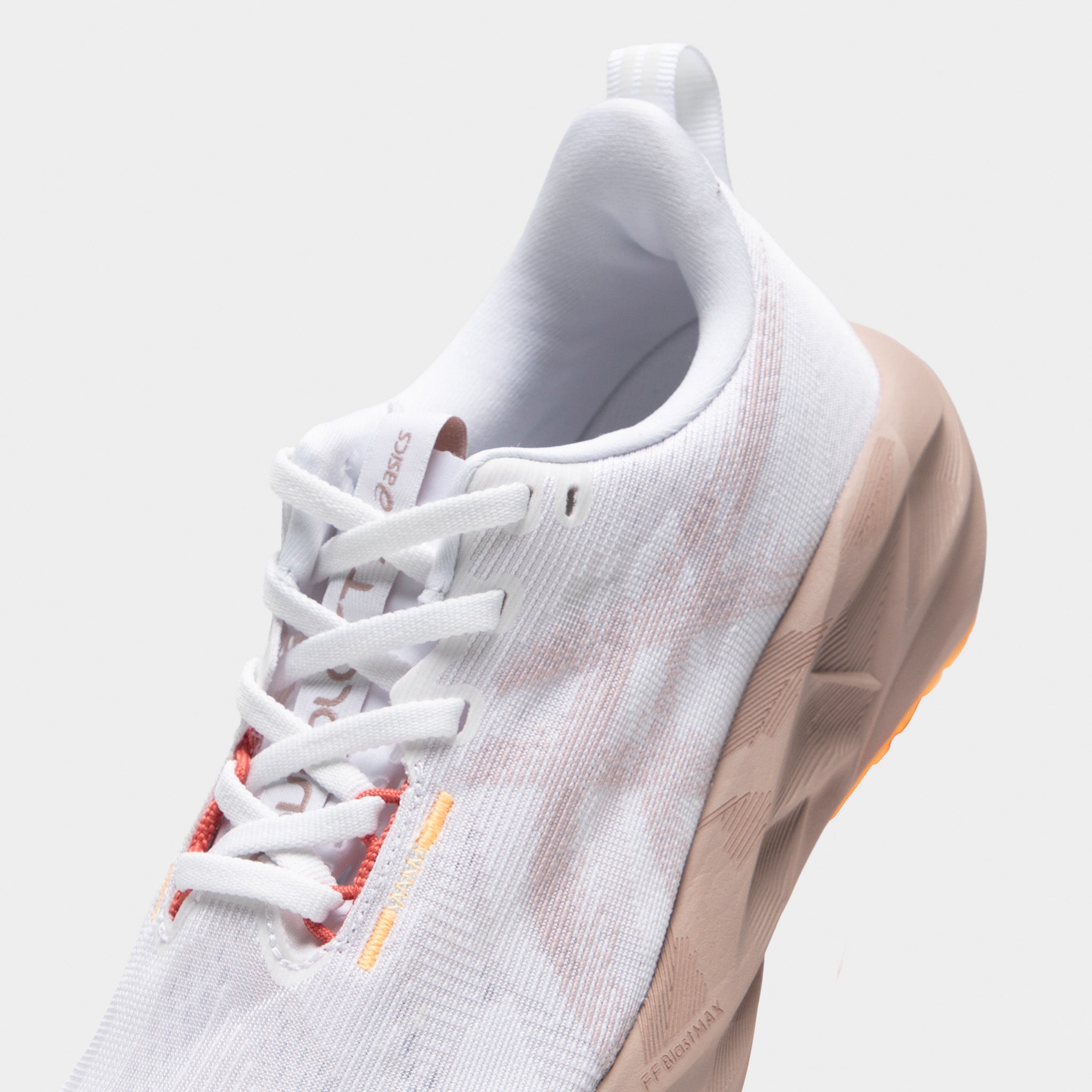 ASICS Women's NOVABLAST 5 White / Fawn – JD Sports
