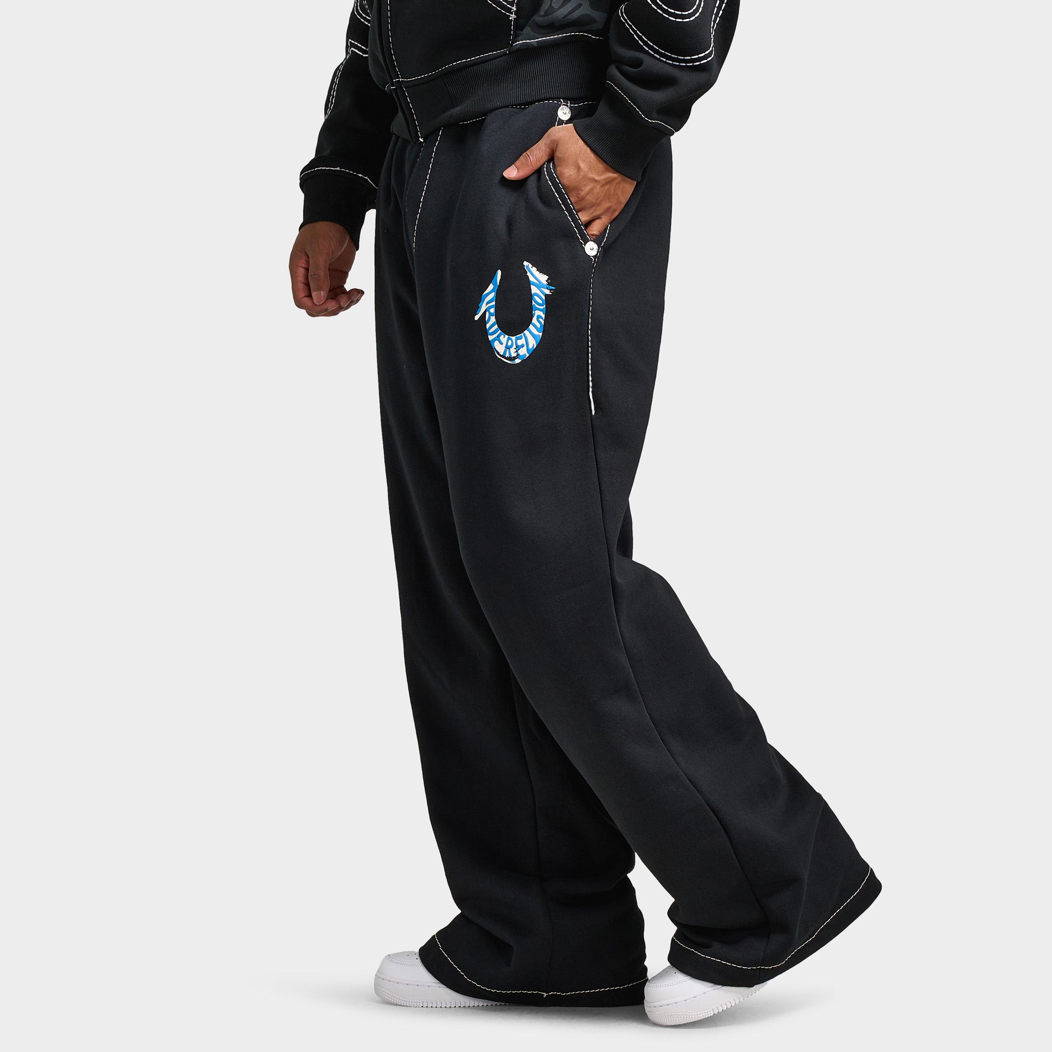 True Religion HS Paint Baggy Big T Sweats / Jet Black – JD Sports