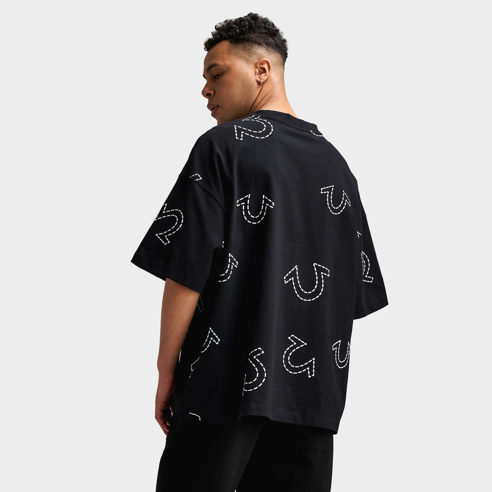True Religion Horseshoe Print Oversized T-Shirt / Jet Black – JD