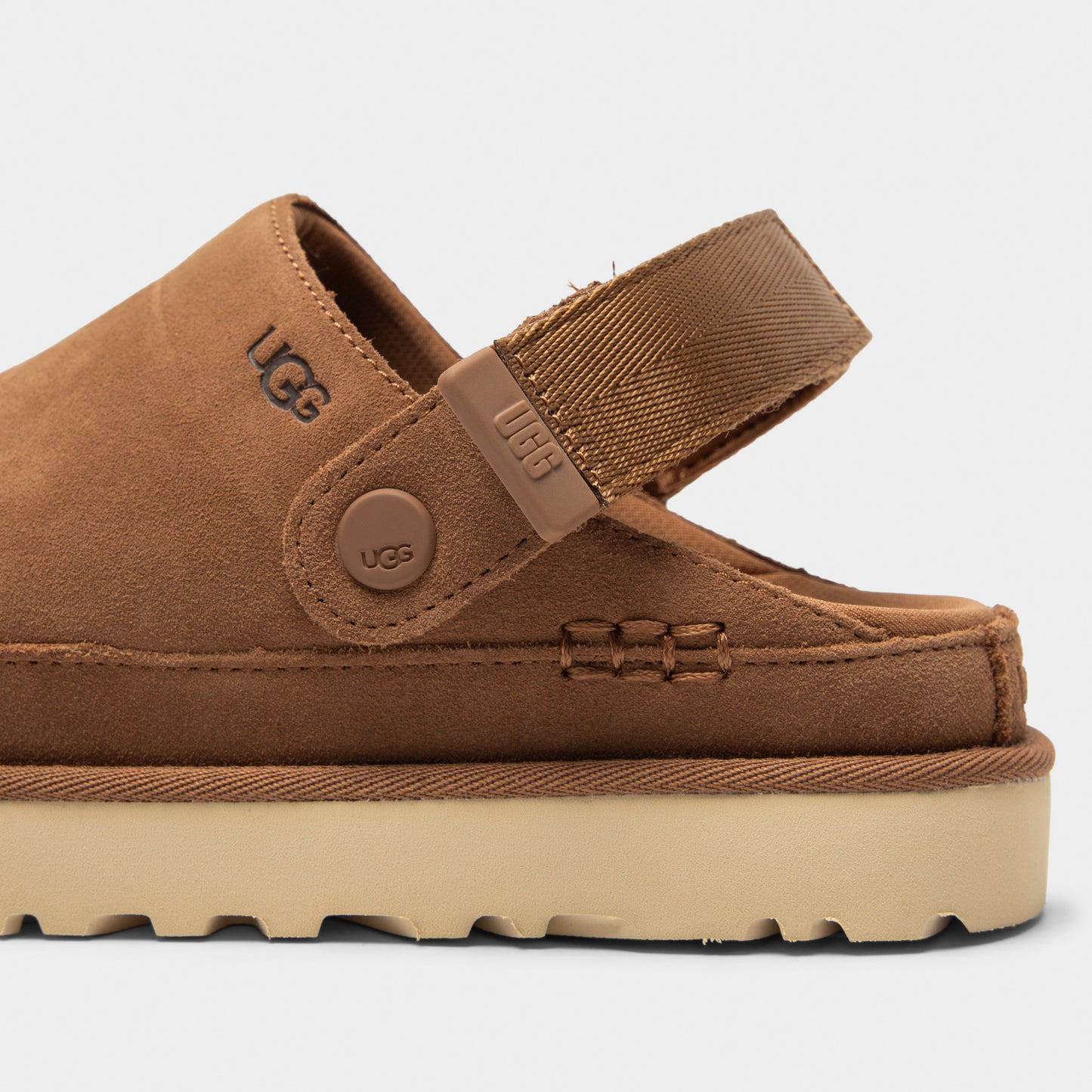 UGG Women's Goldenstar Clog / Chestnut