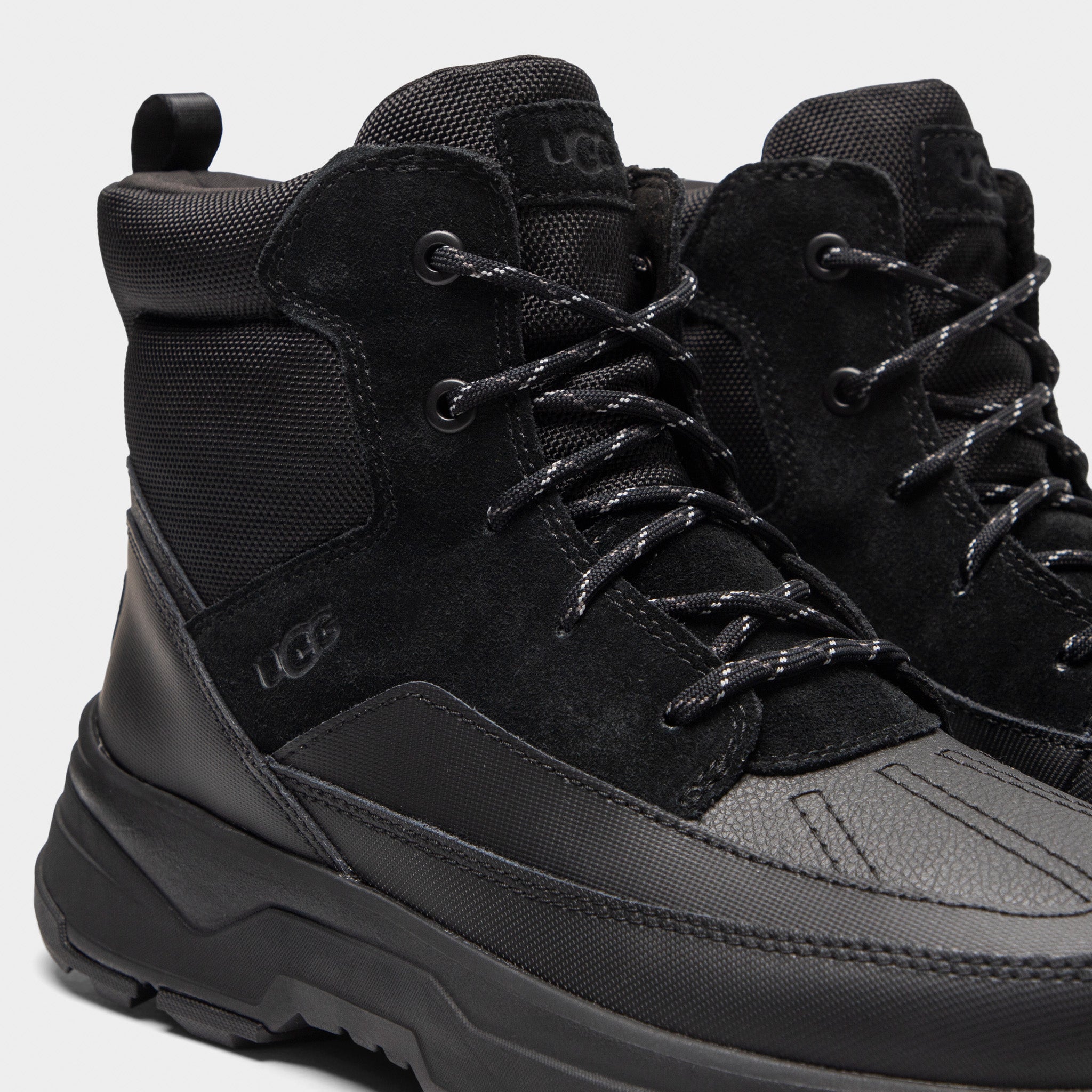 UGG Truckee Black / Black – JD Sports