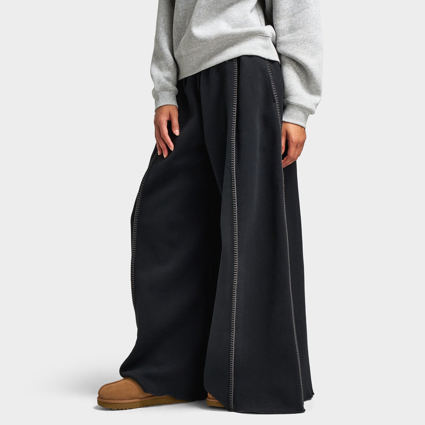UGG Women's Classic Wide Leg Pant / Black
