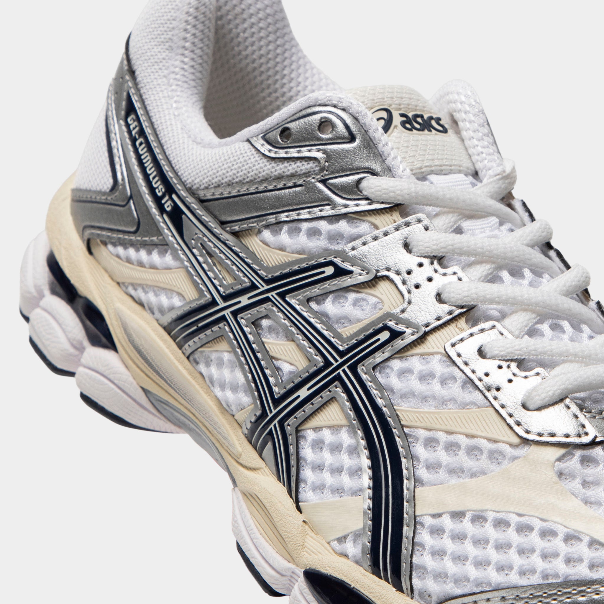 ASICS GEL-CUMULUS 16 ホワイト シルバー ASICS GEL-CUMULUS 16 White / Midnight – JD Sports