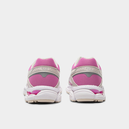 ASICS Femme Gel-Cumulus 16 Blanc / Crème Rose