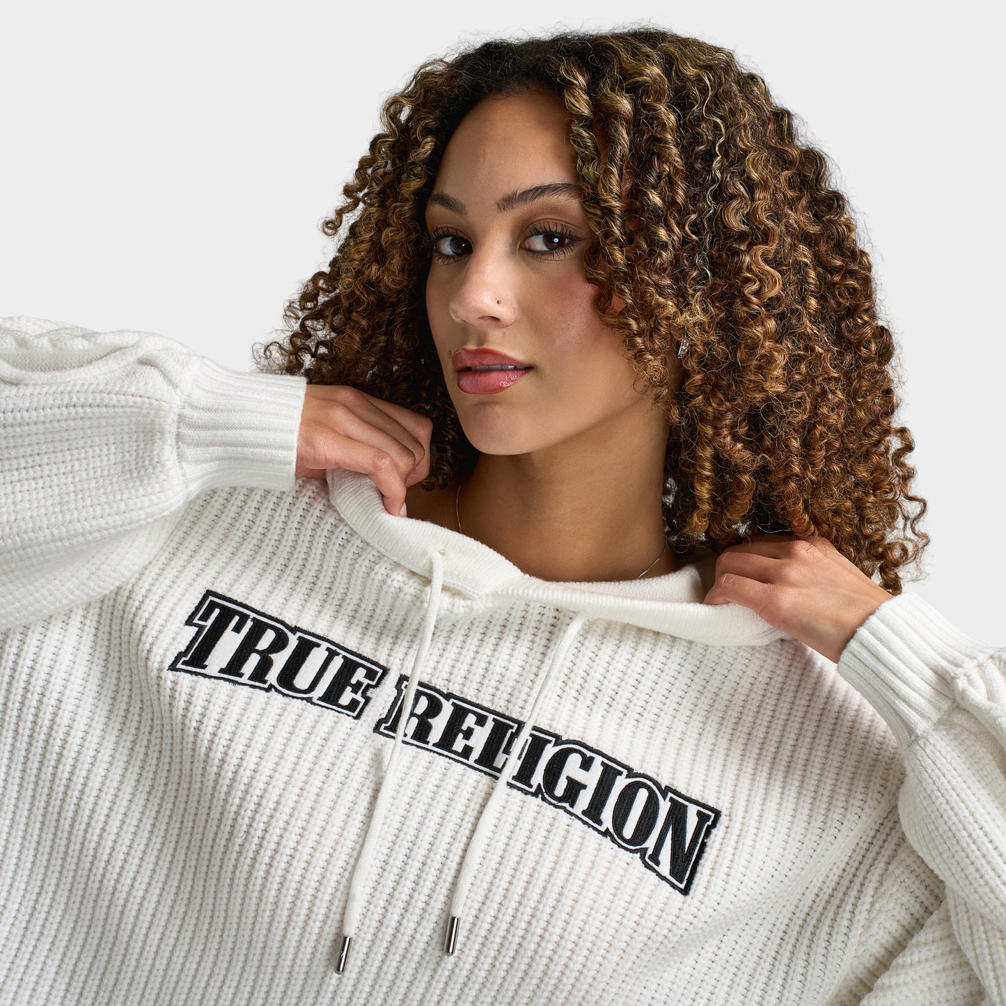 True Religion Chandail à capuche brodé pour femmes / Blanc hivernal