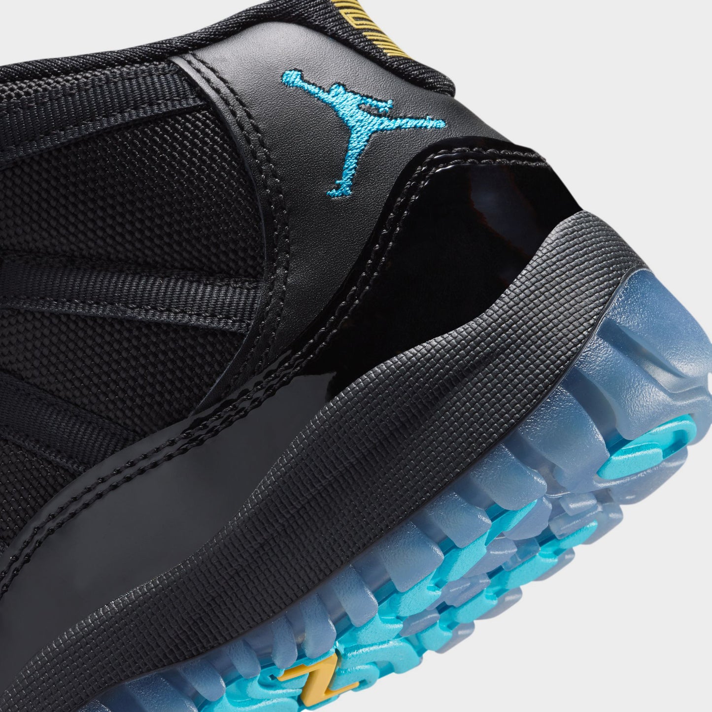 Jordan 11 Retro PS Black / Gamma Blue - Black