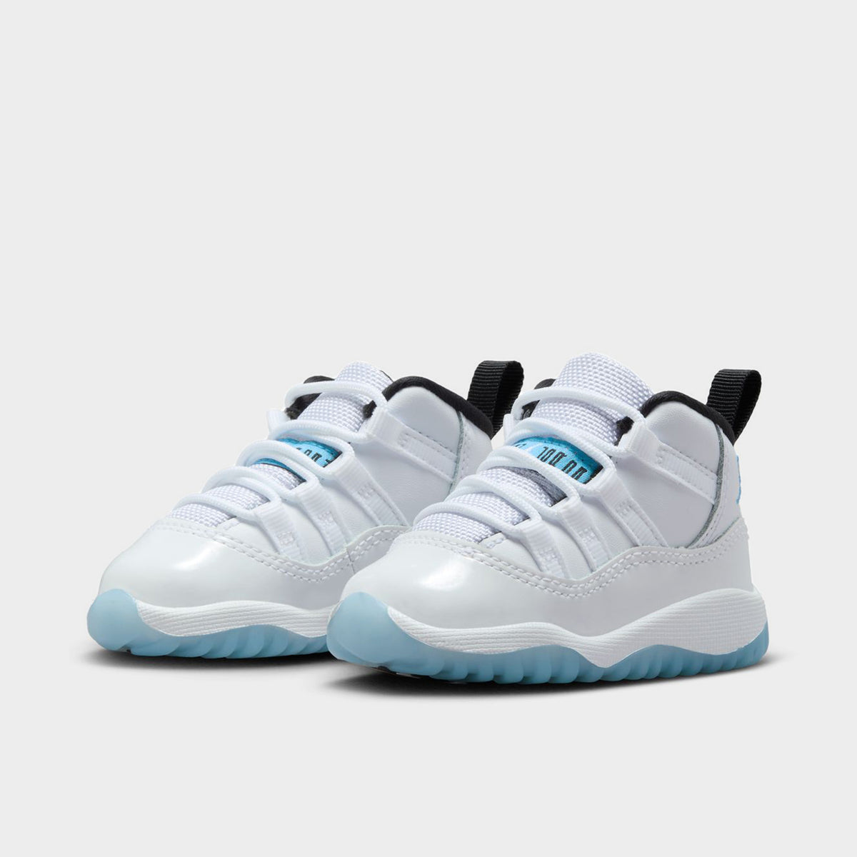 Jordan 11 Retro TD Blanc Bleu Légende Noir – JD Sports