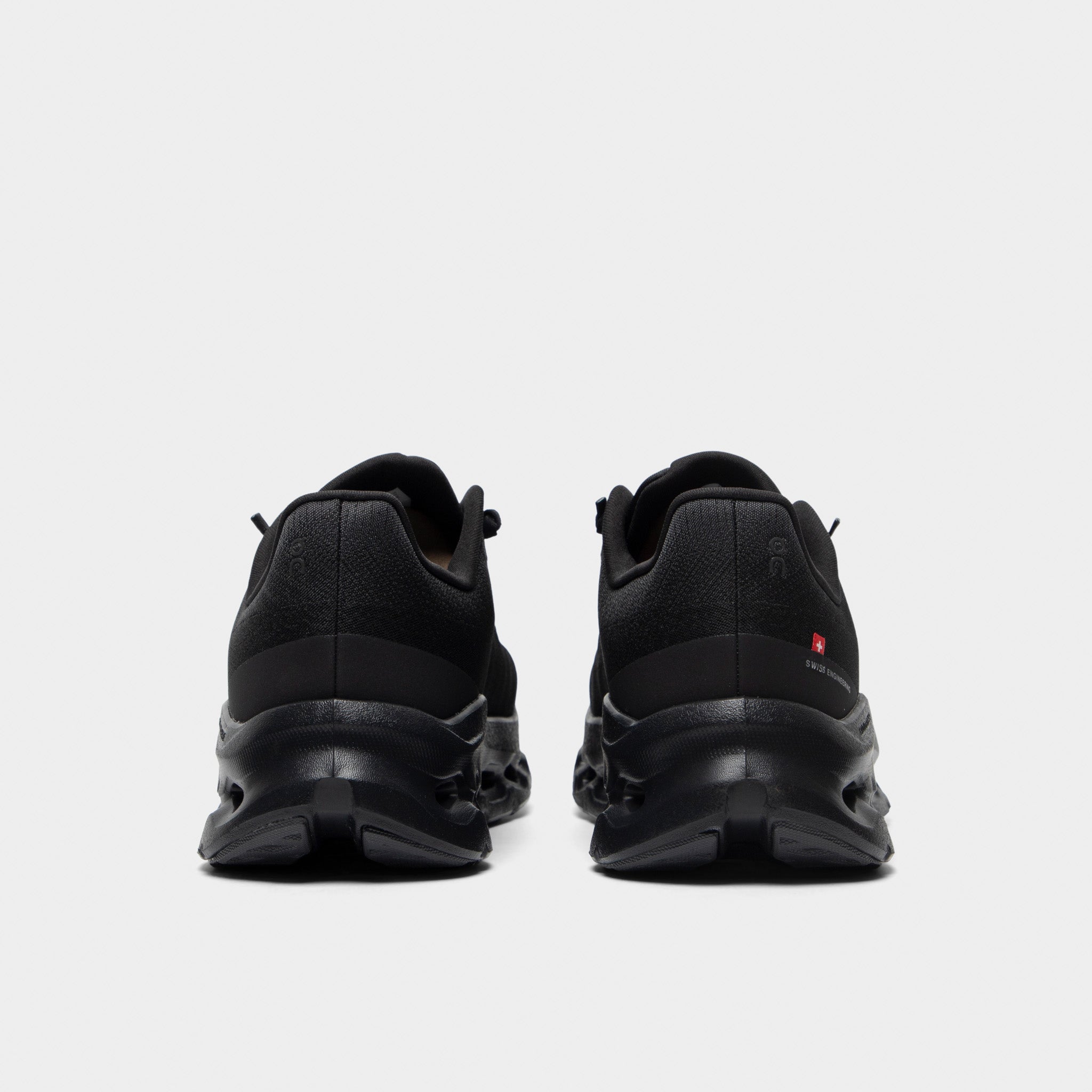 On　Eclipse | Black　Cloudtilt　30CM Men's Cloudtilt | Black | On Canada