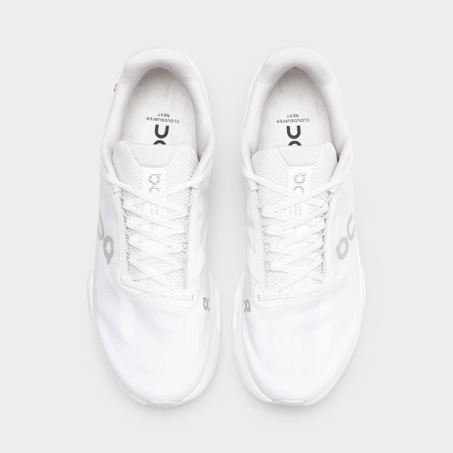 On Cloudsurfer White / Silver