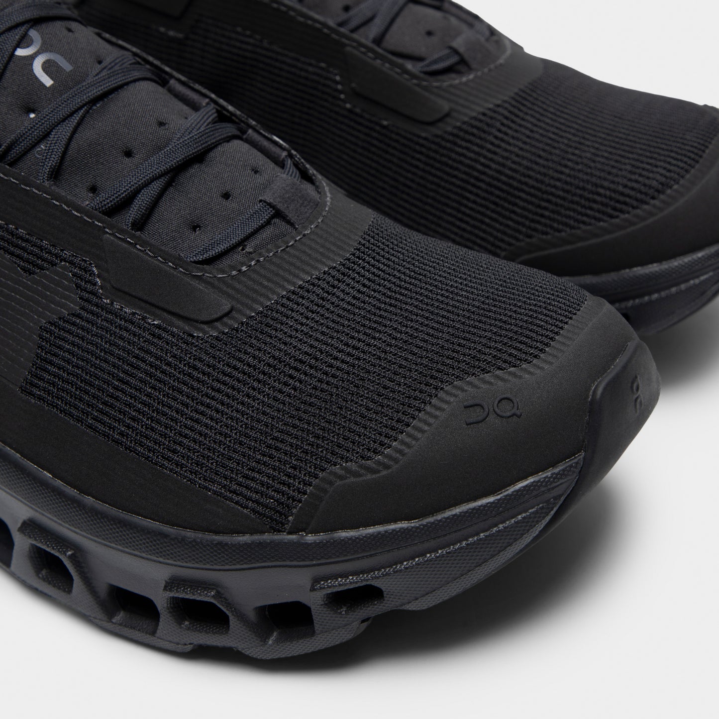 On Cloudmonster Void Black / Black