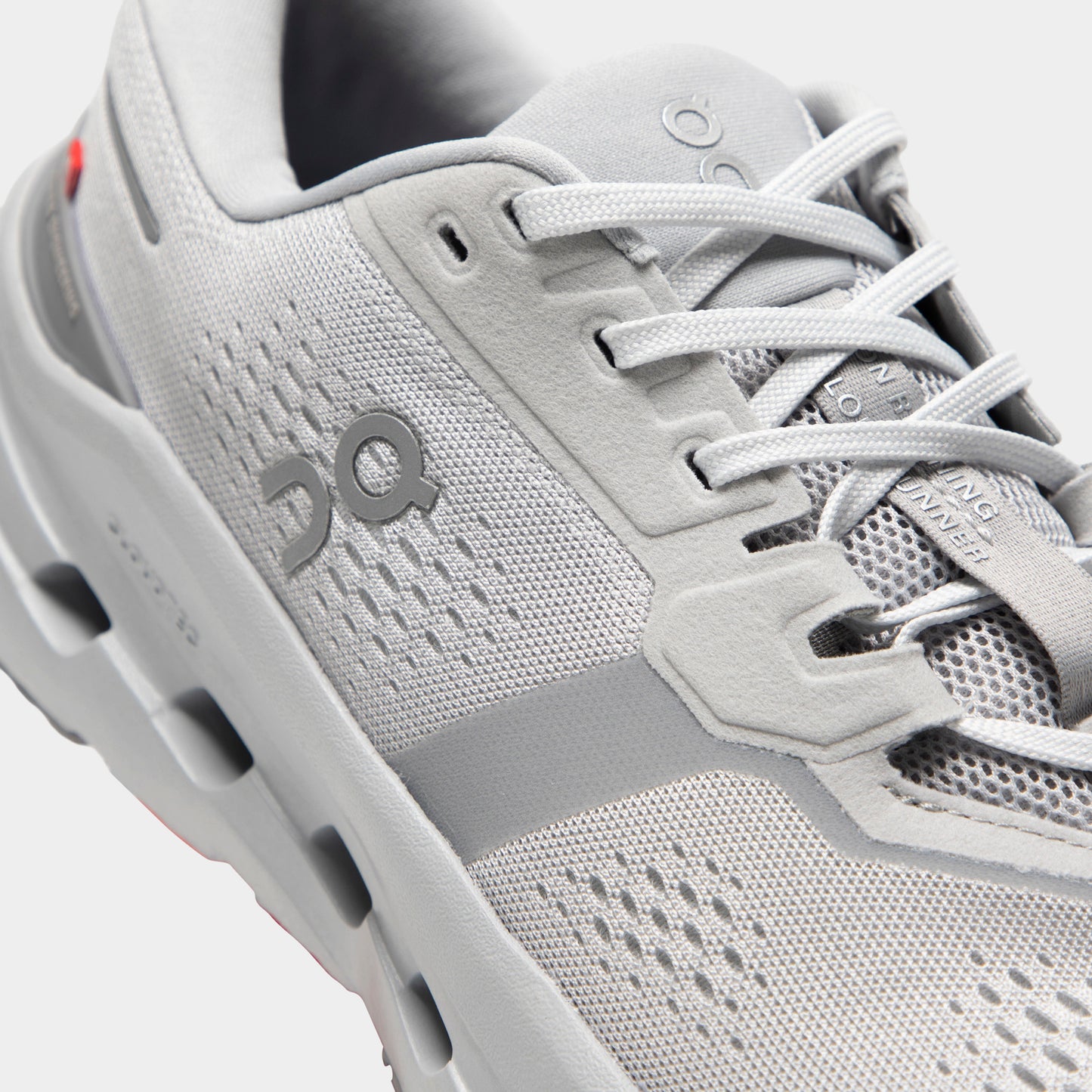 On Cloudrunner 3 Glacier / Alliage