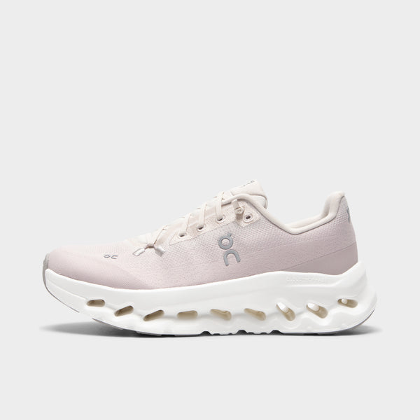 3WE10054161_on_women_s_cloudti