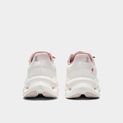 On Women's Cloudtilt Biscuit / Ivory
