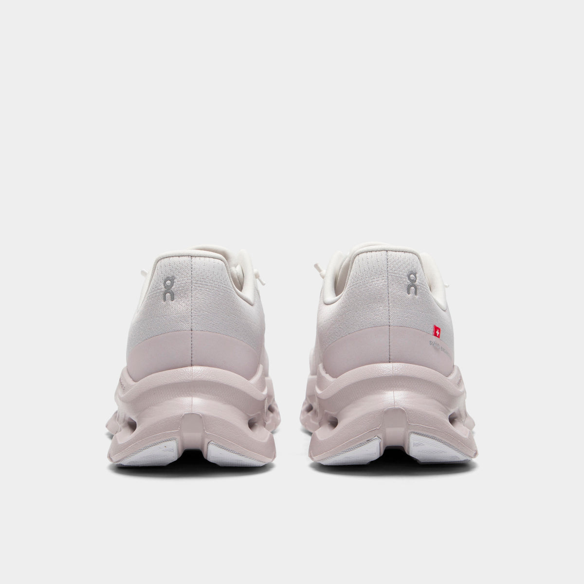 On Women's Cloudtilt Ether / Ivory