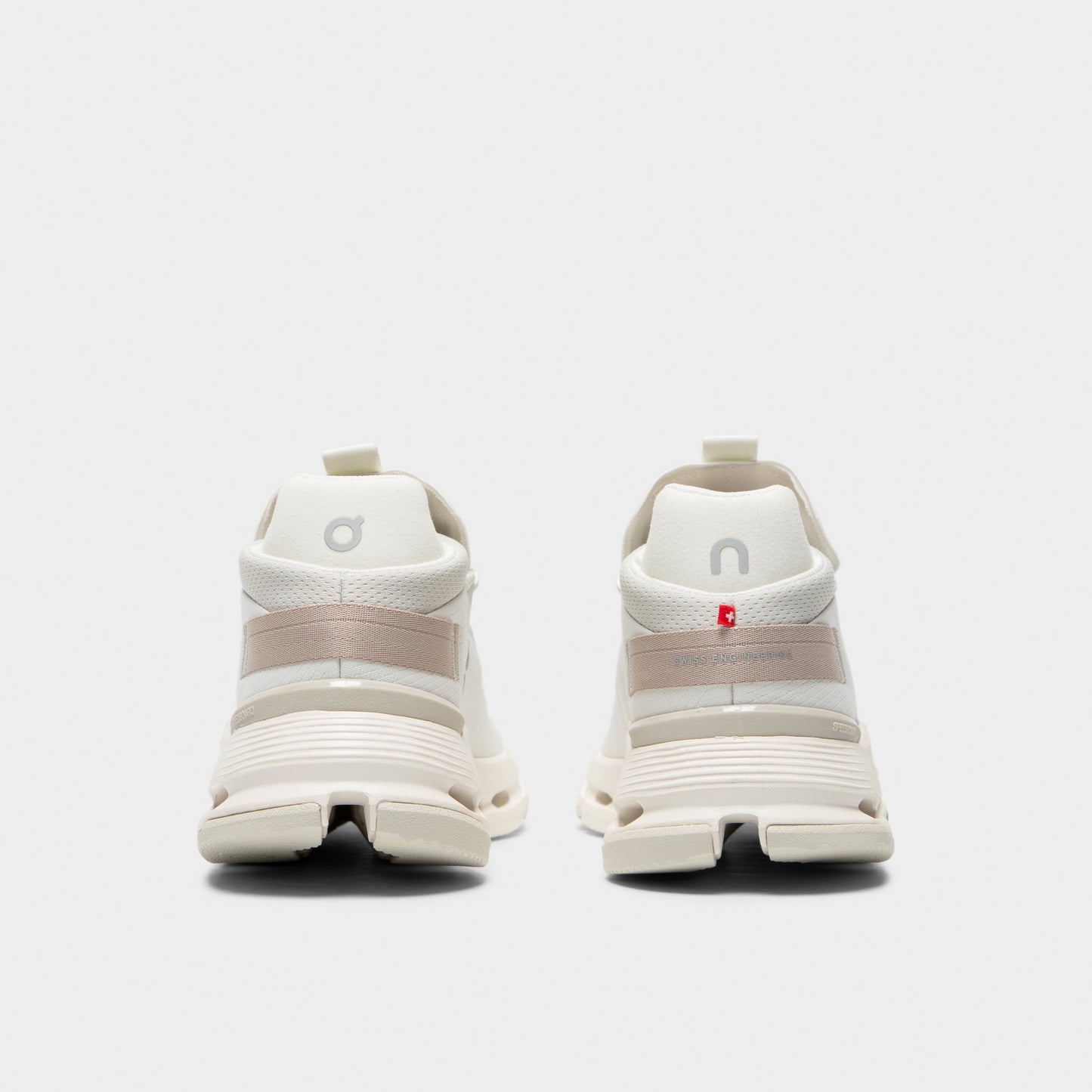 On Women's Cloudnova 2 Ice / Sand