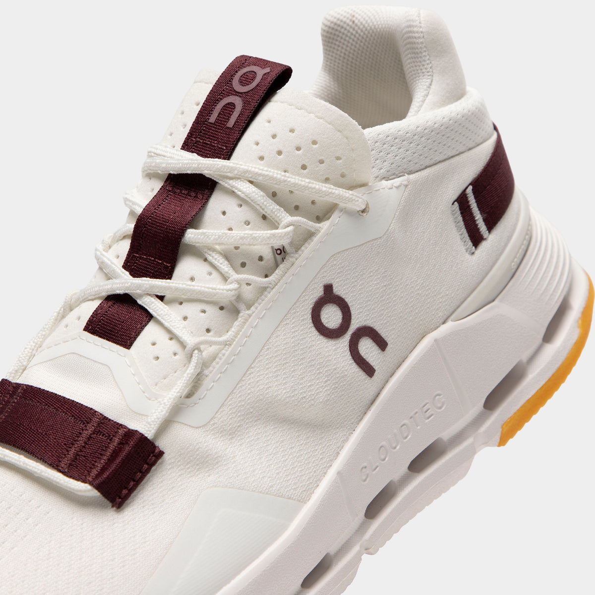 On Women's Cloudnova 2 Ivory / Maroon