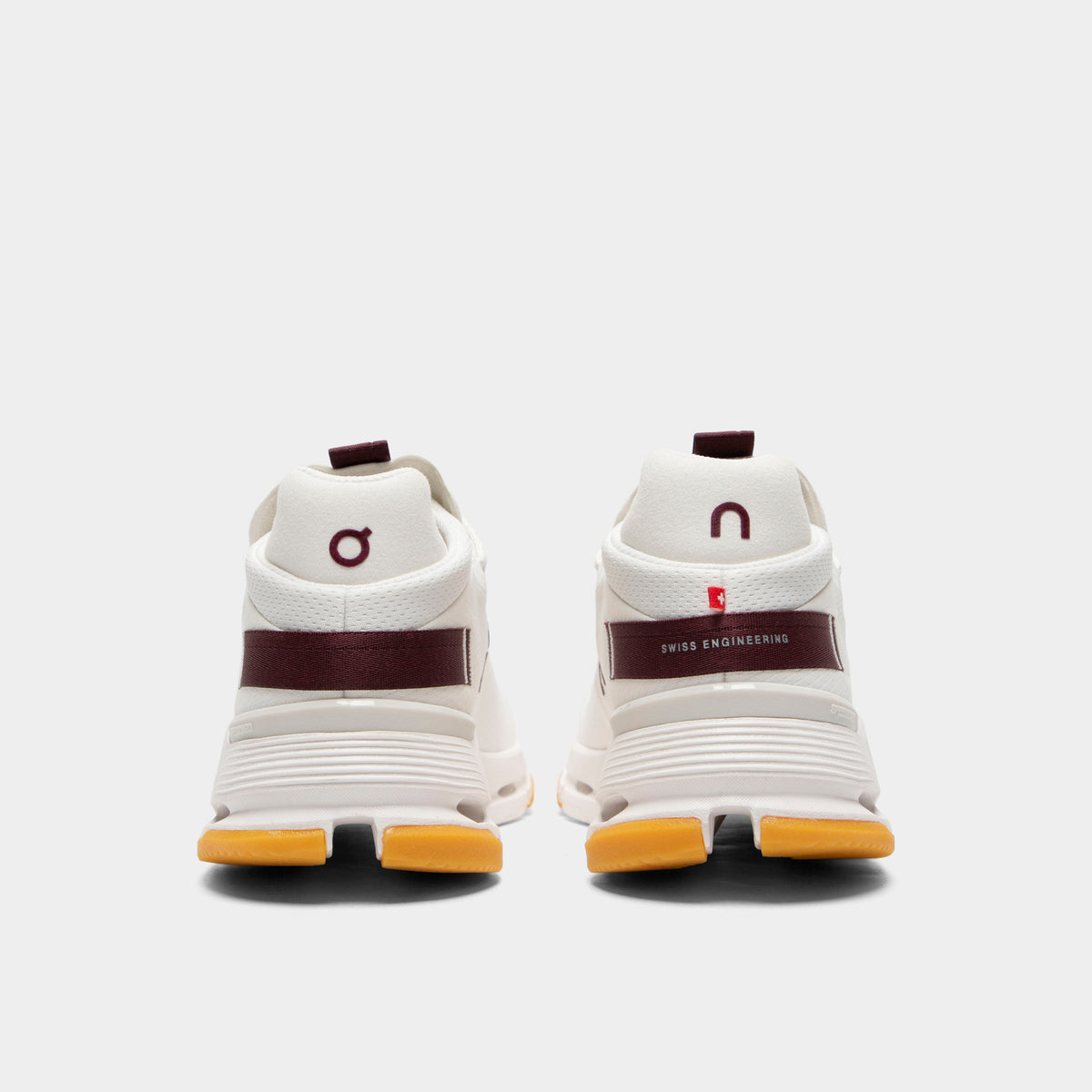 On Women's Cloudnova 2 Ivory / Maroon