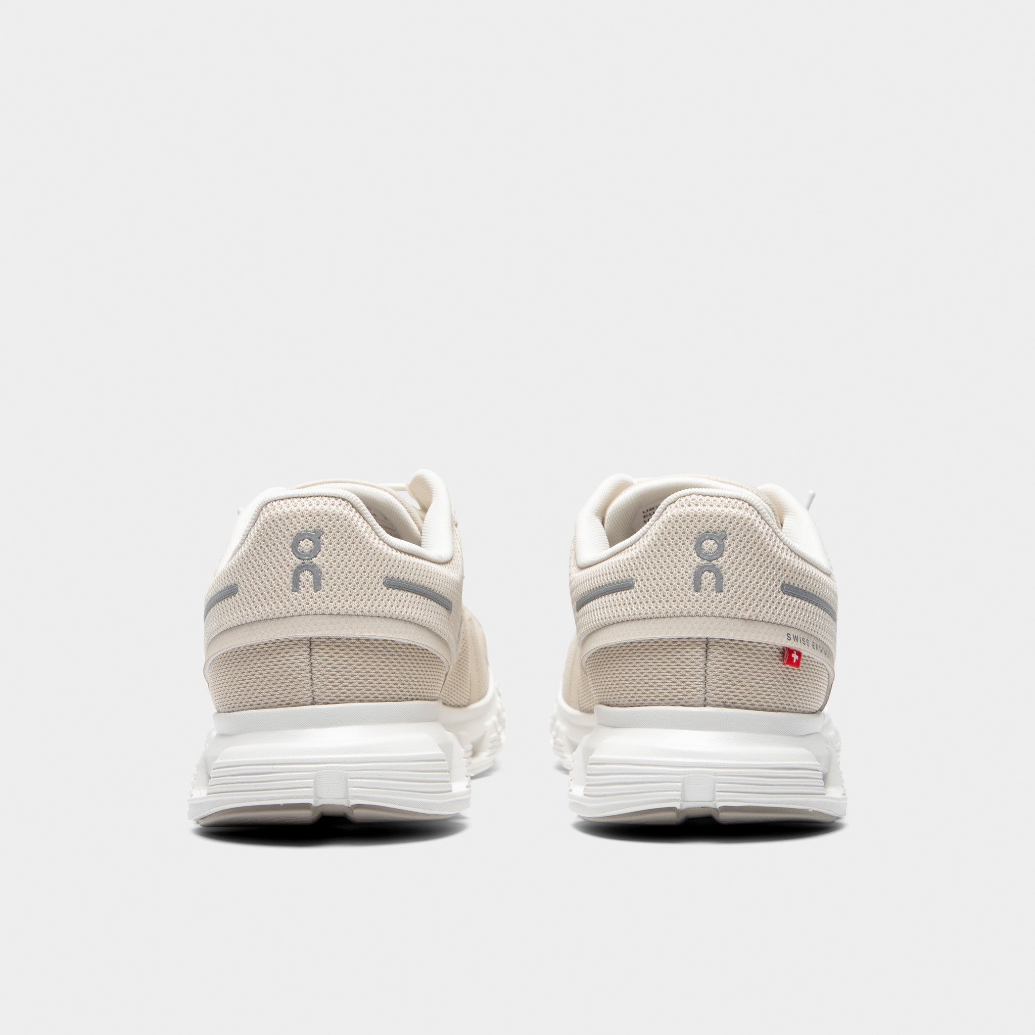 靴 On Cloud 6 Pearl | White On Women's Cloud 6 Pearl / White – JD Sports